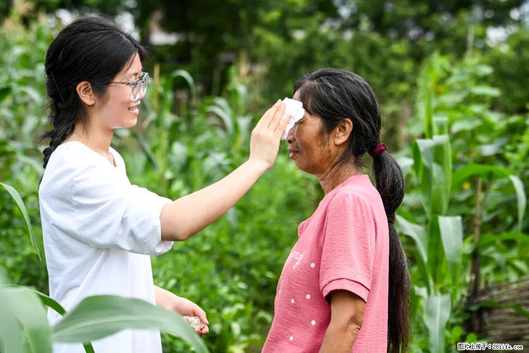 全网追的“扁担女孩”,找了一份暑假工,时薪12元 - 邢台生活资讯 - 邢台28生活网 xt.28life.com